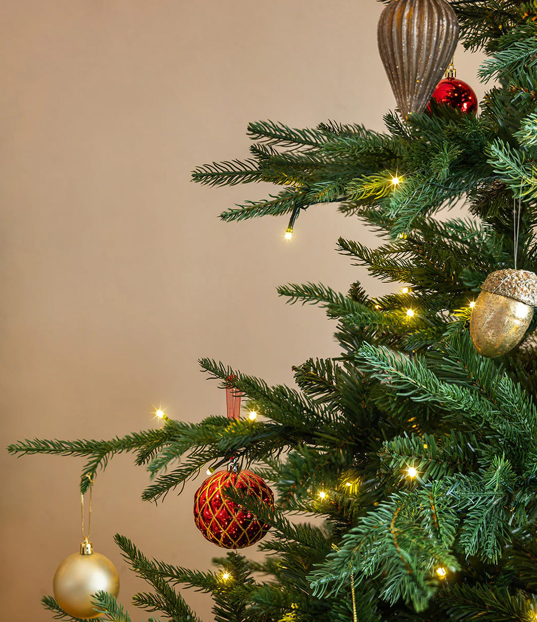 Benefits of an Artificial Christmas Tree