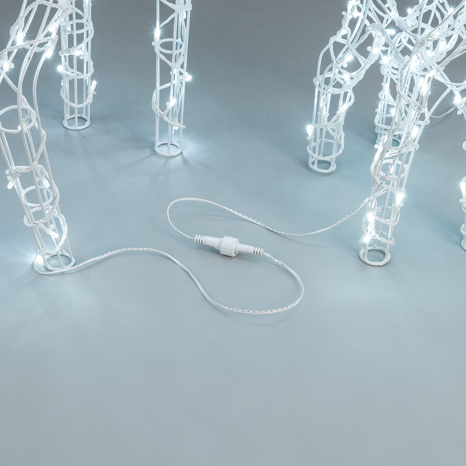 White Wire Light Up Reindeer Family (3pc Set)