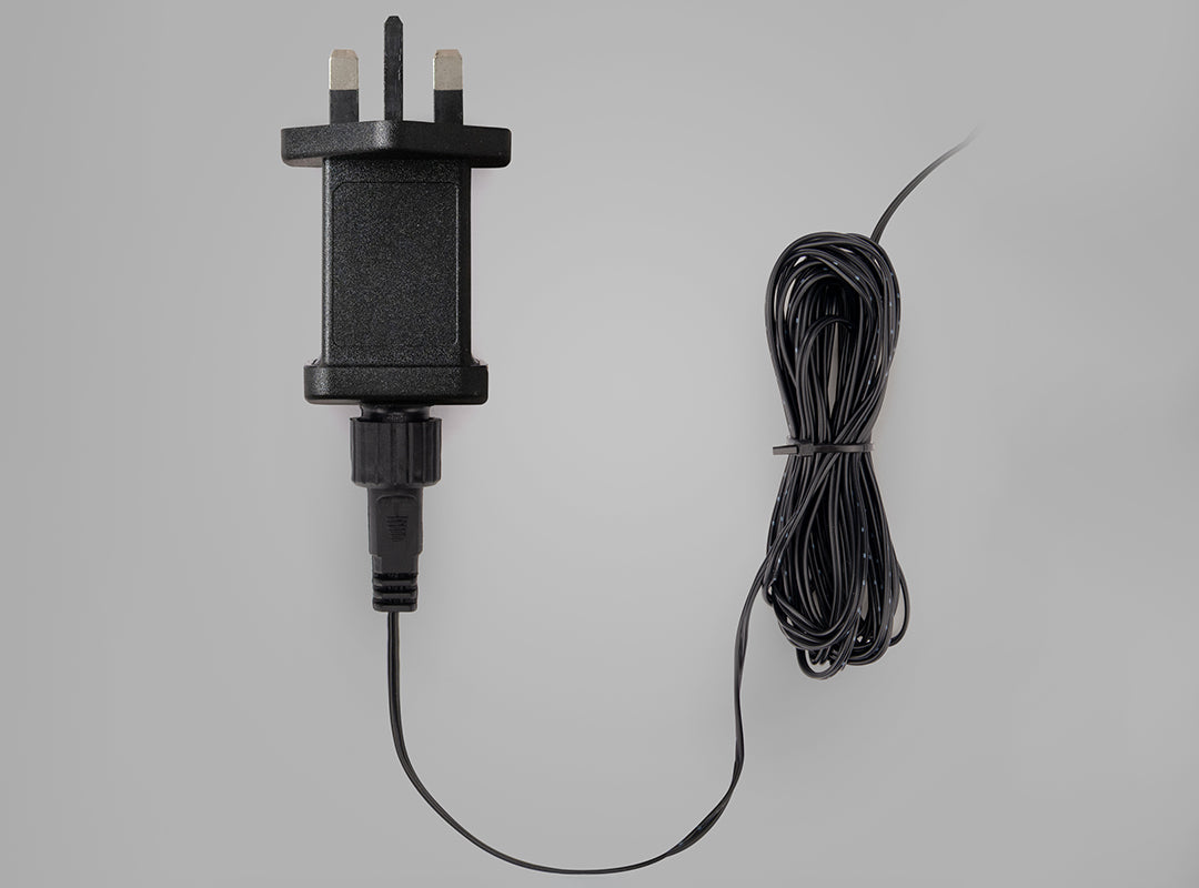 IP44-rated UK transformer plug with 5m black cable for the Christow Micro LED Star Path Lights