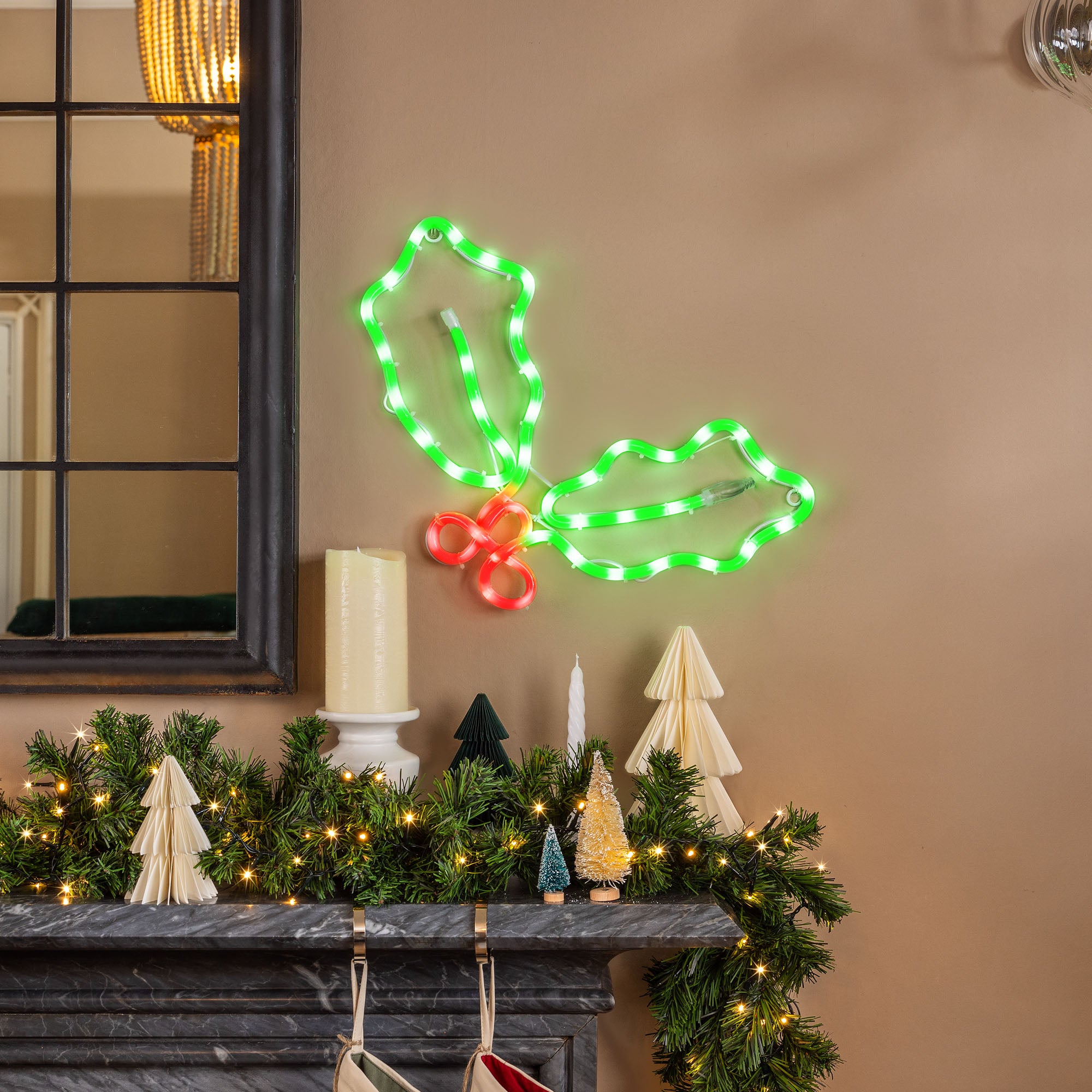 Holly & Berry Christmas Light (32cm)