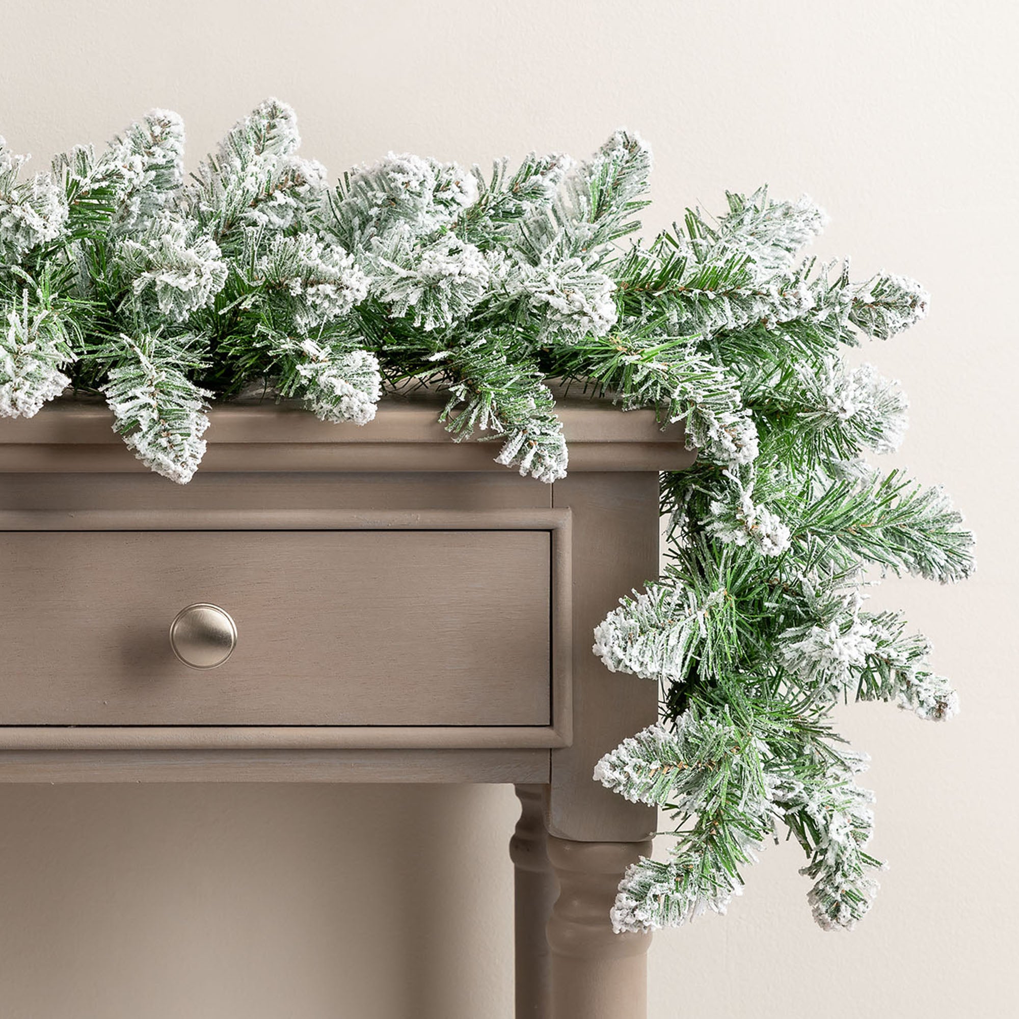 #Lighting Options_Unlit Garland