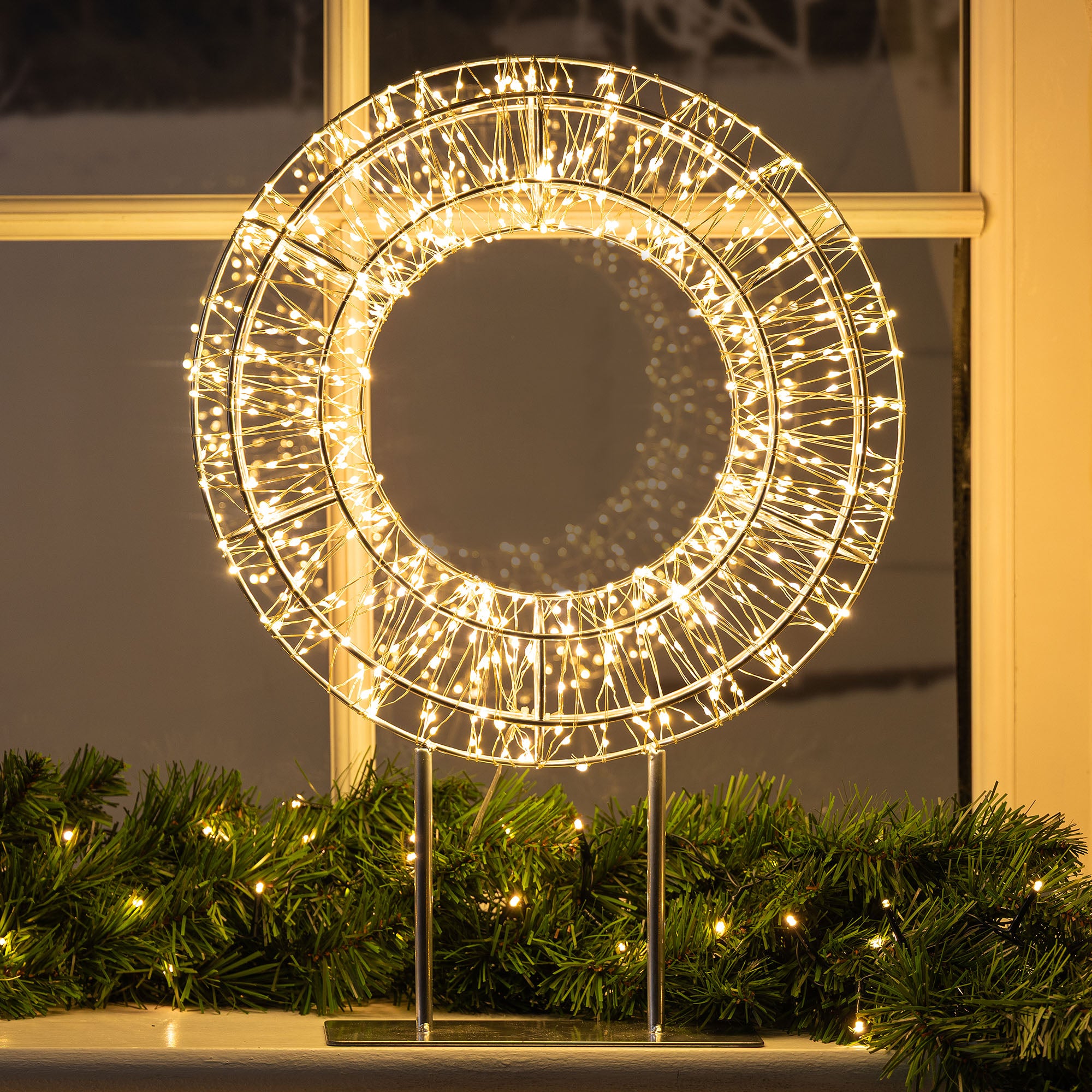 Micro LED Christmas Wreath with Stand