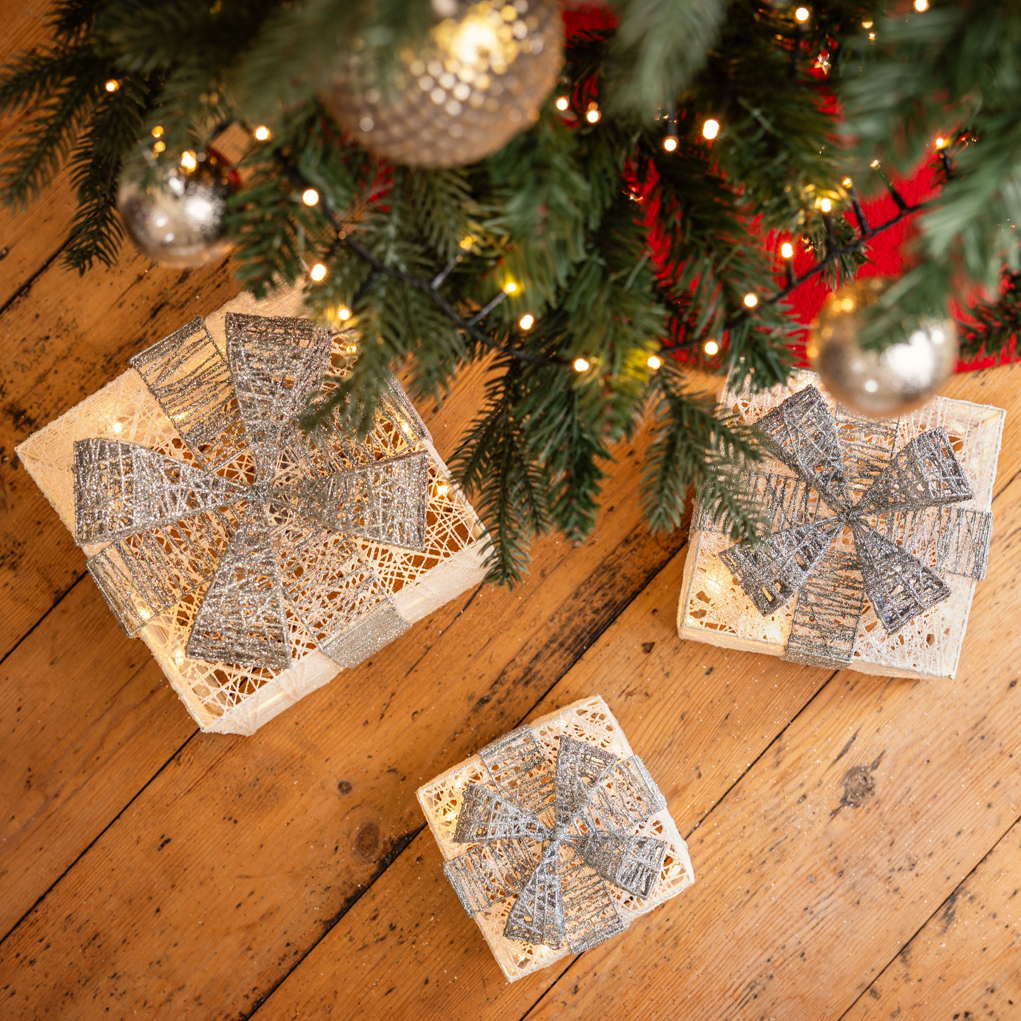 #colour_white & silver