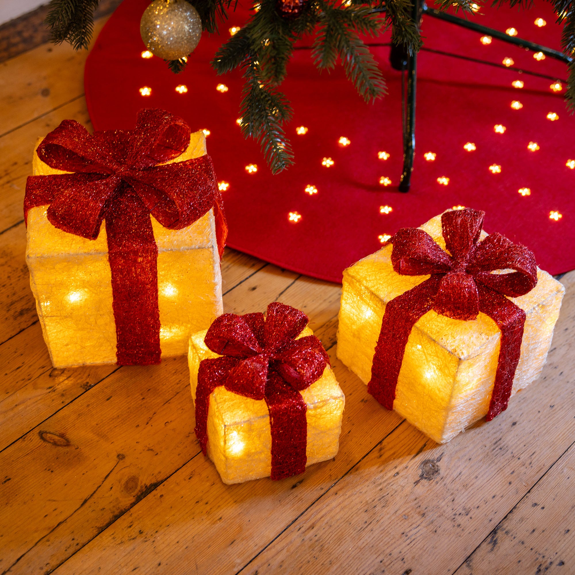 Sisal Light Up Christmas Presents