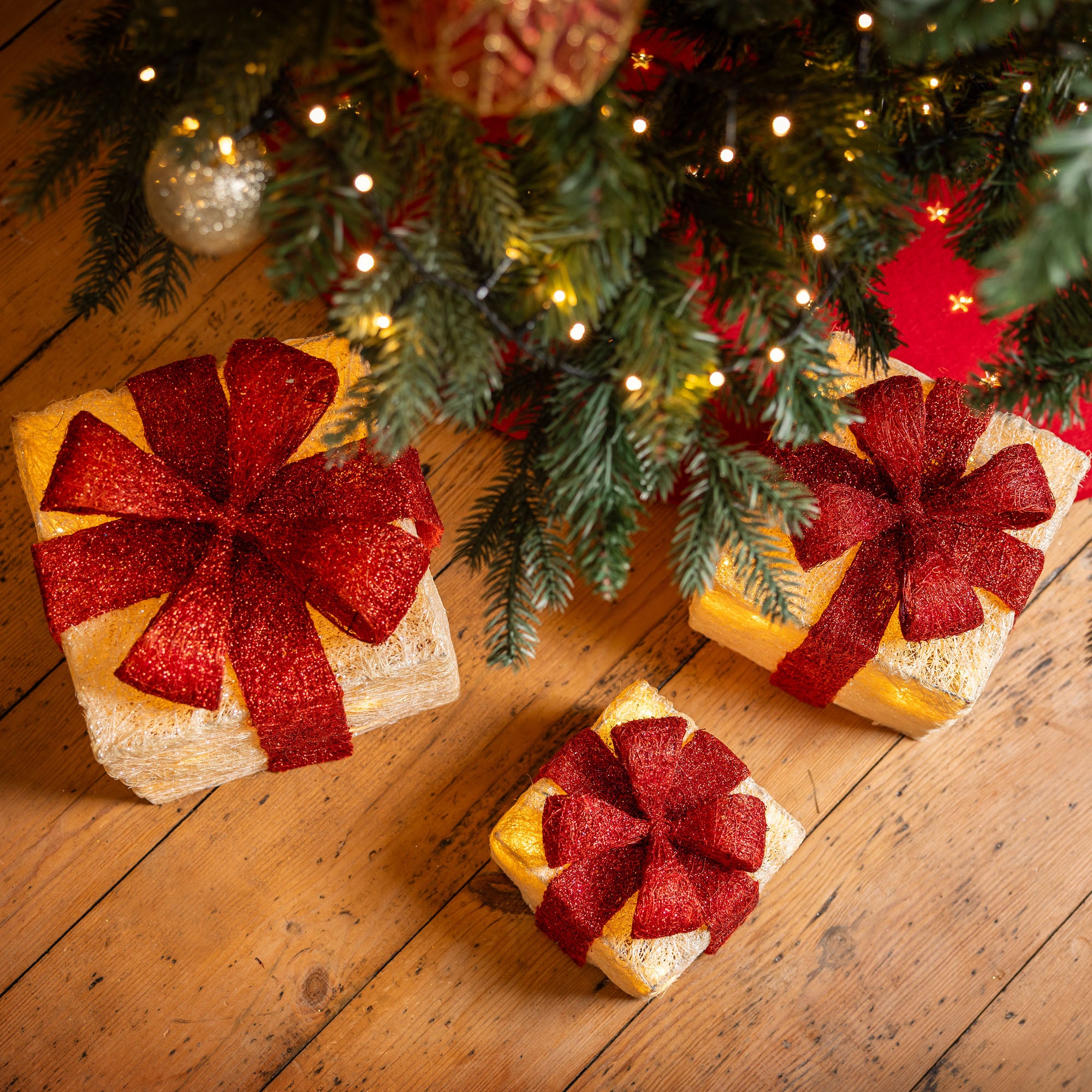 Sisal Light Up Christmas Presents