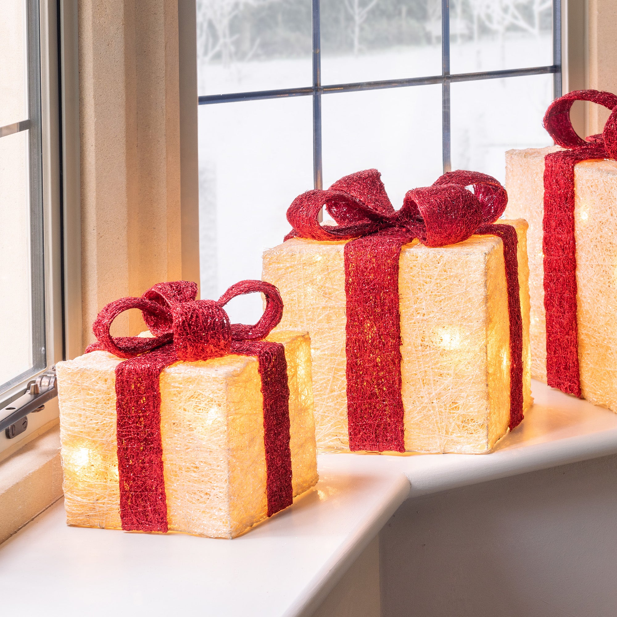 Sisal Light Up Christmas Presents