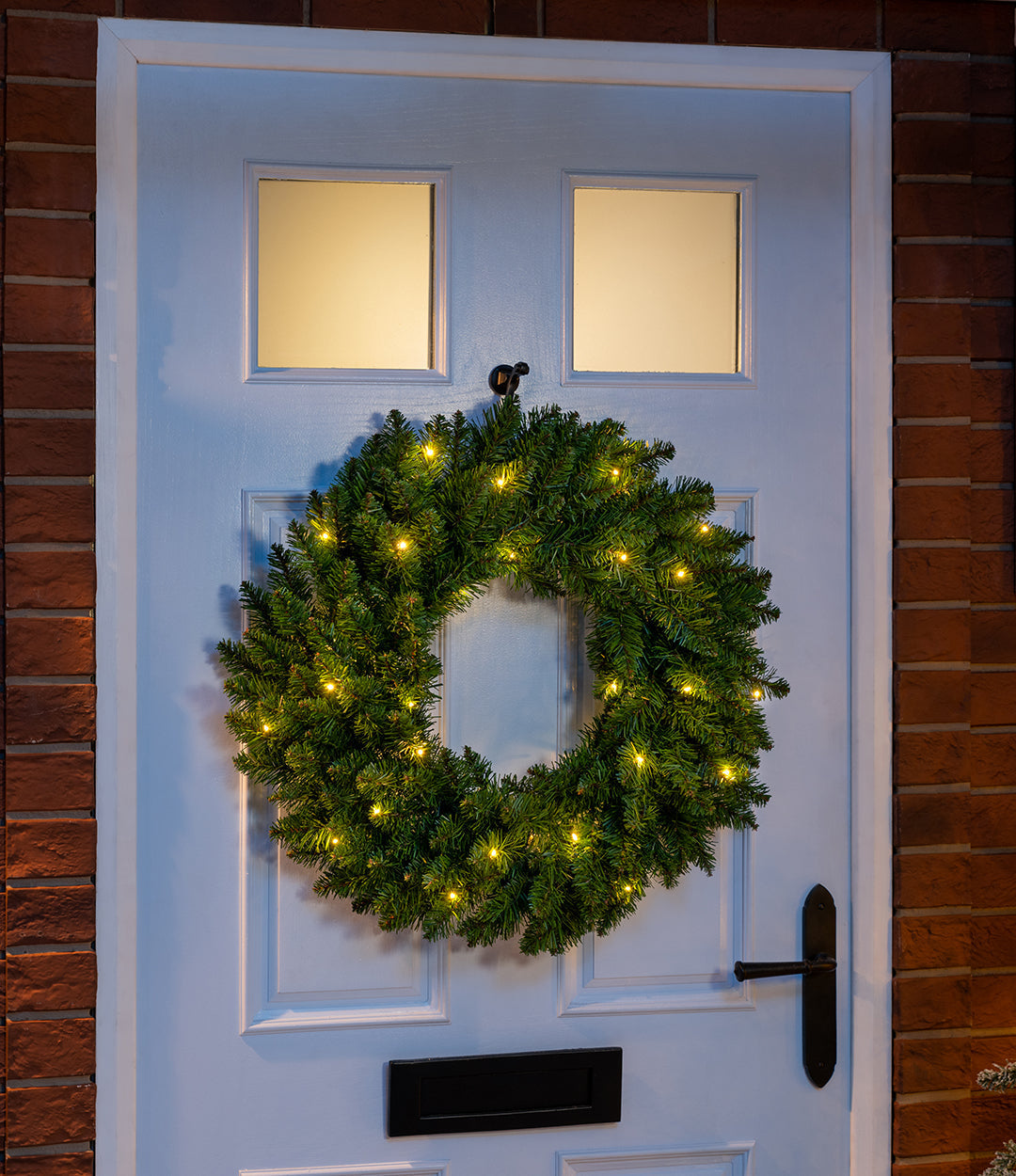 How to Jazz Up & Decorate Your Christmas Wreath