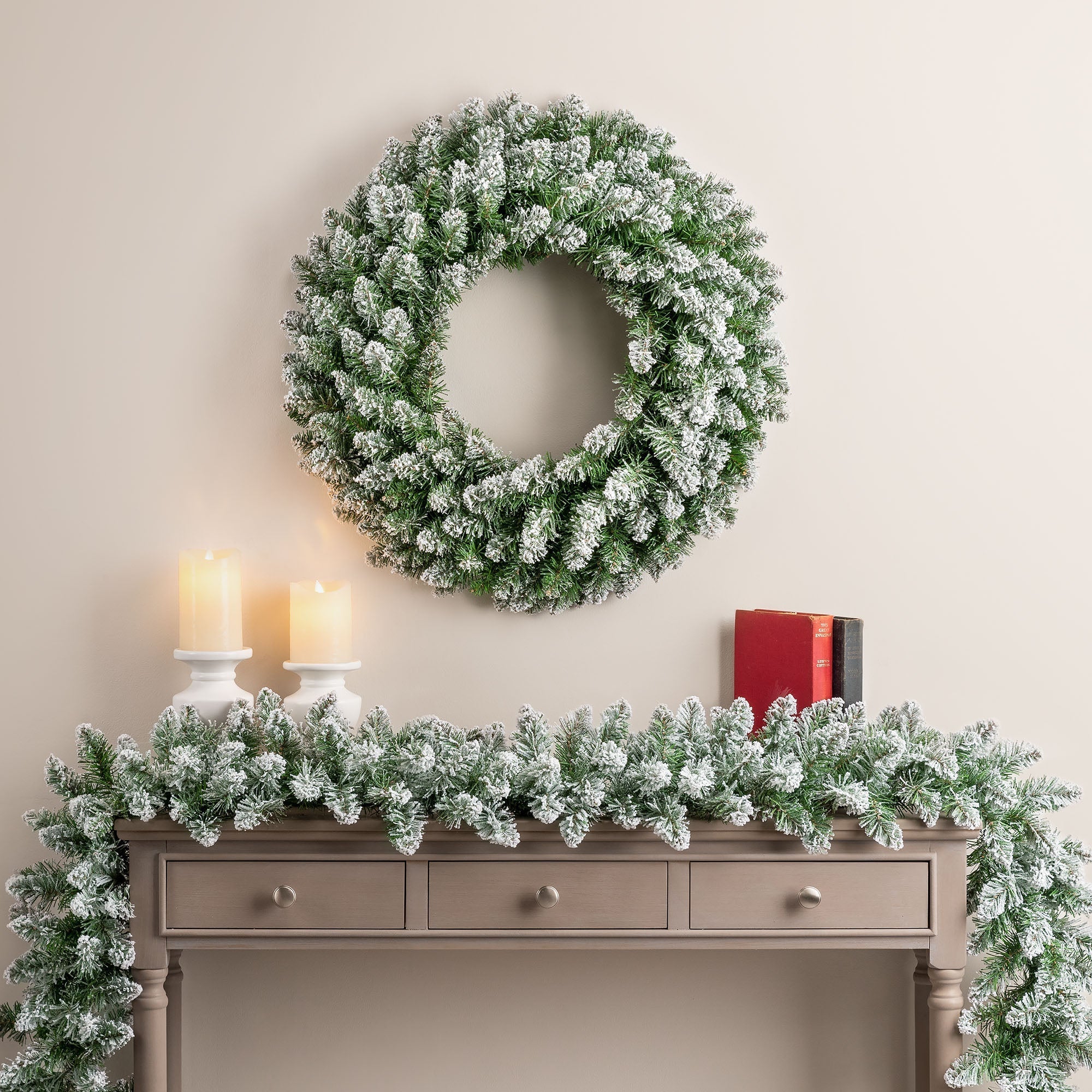 Buying Guide: Christmas Wreaths & Garlands