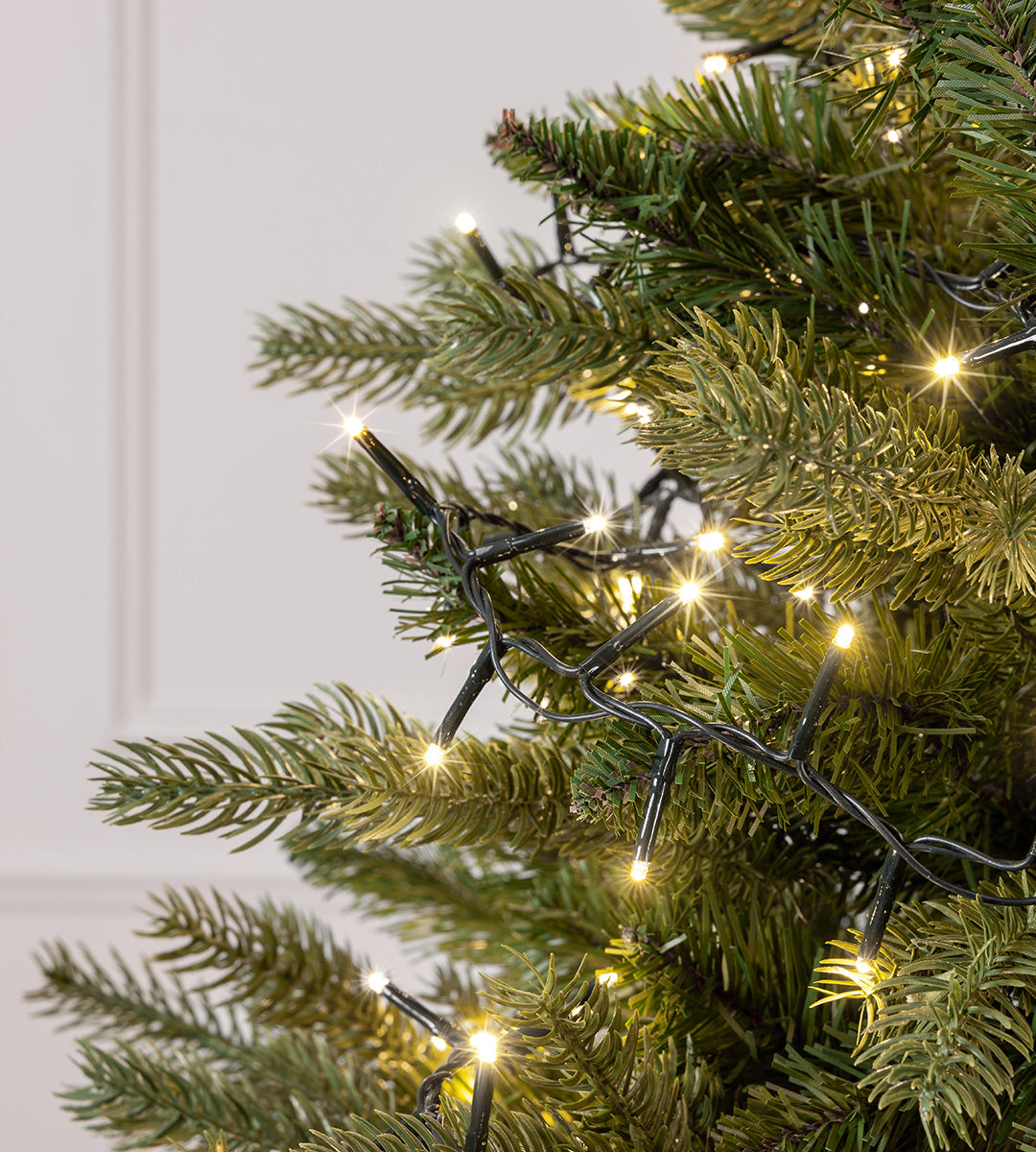How Many Lights Do You Need for Your Christmas Tree?