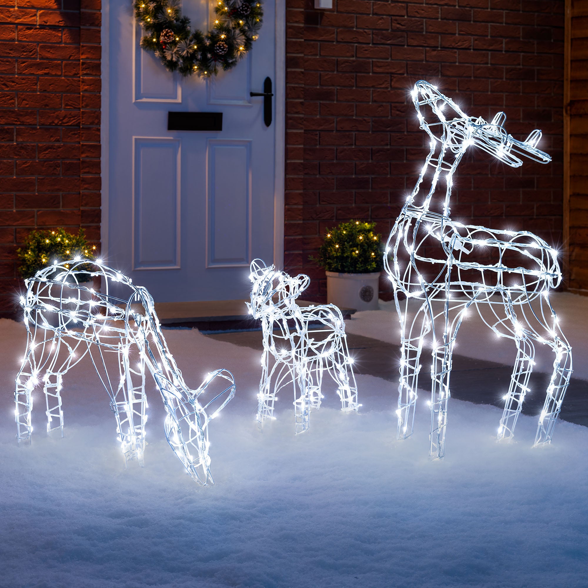 White Wire Light Up Reindeer Family (3pc Set)