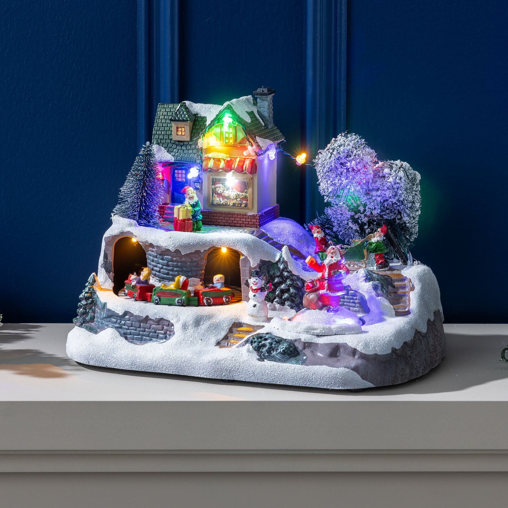#style_santa's toyshop