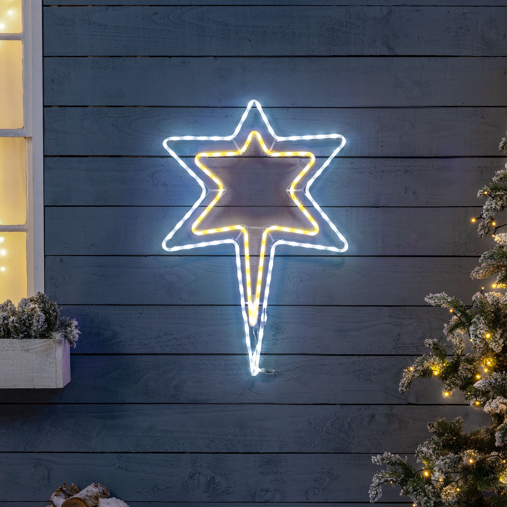 North Star Christmas Wall Light (82cm)