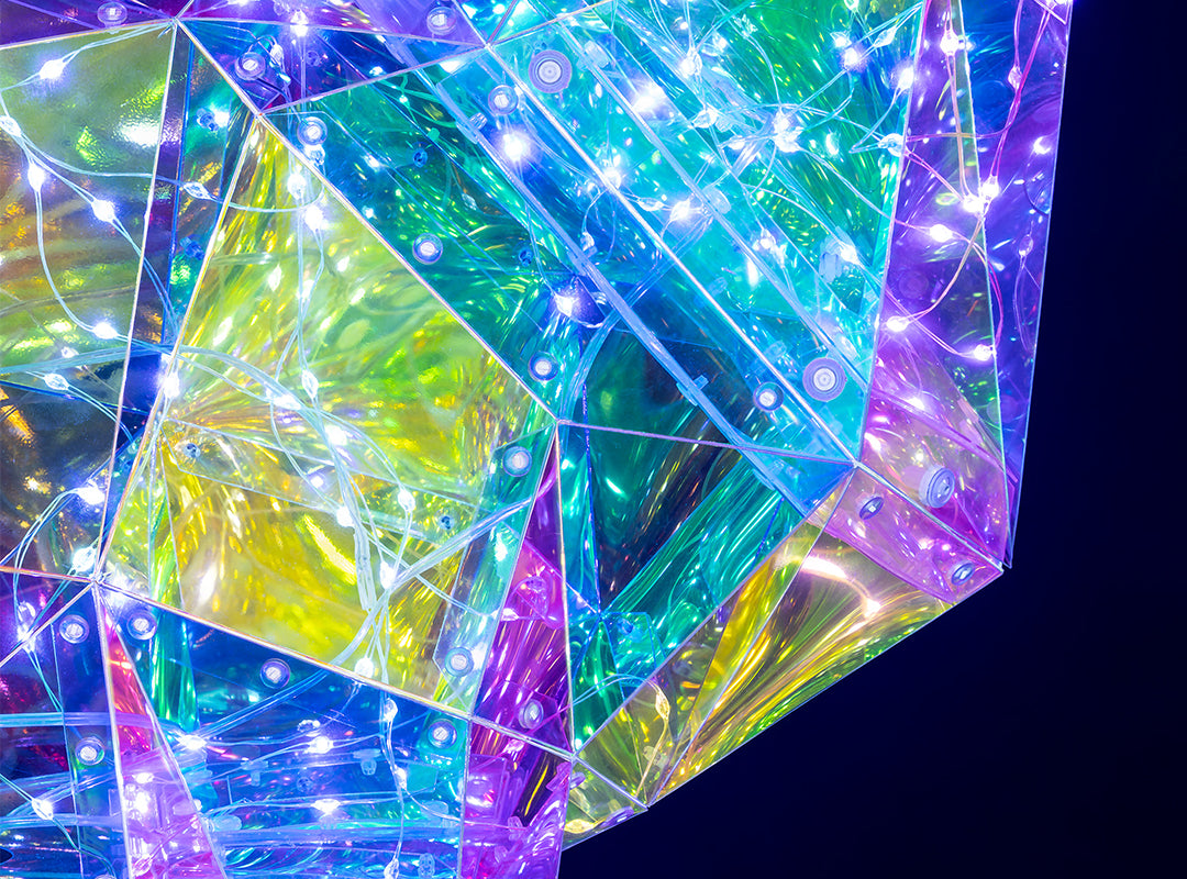 Close-up of the white LEDs and shimmering iridescent panels on the Christow Large Iridescent Christmas Stag Light