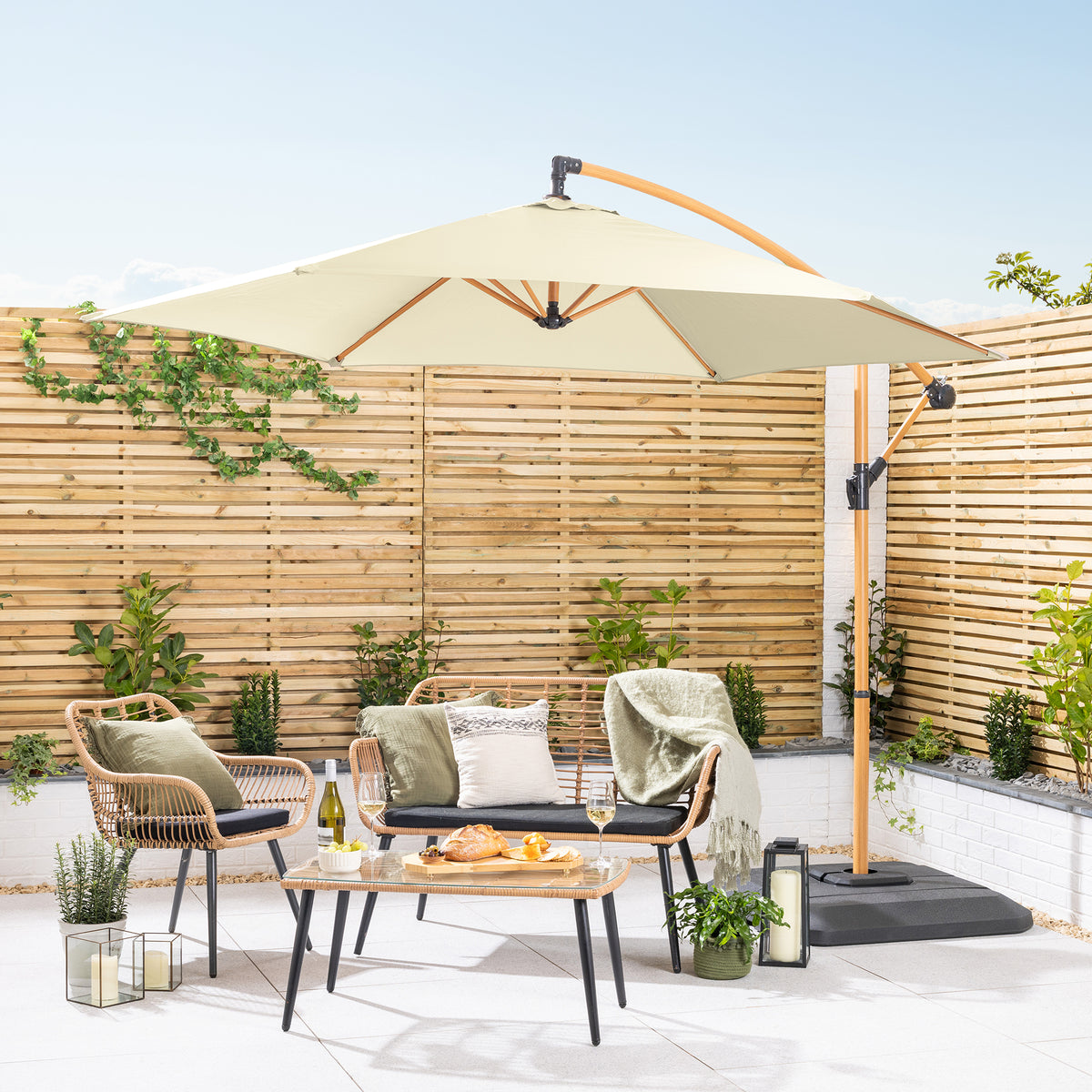 Wood Effect Banana Parasol – 3m