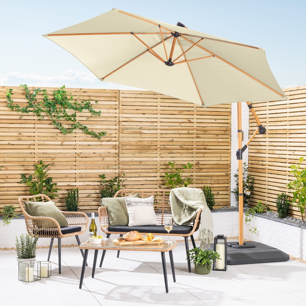 Wood-Effect Banana Parasol – 3m