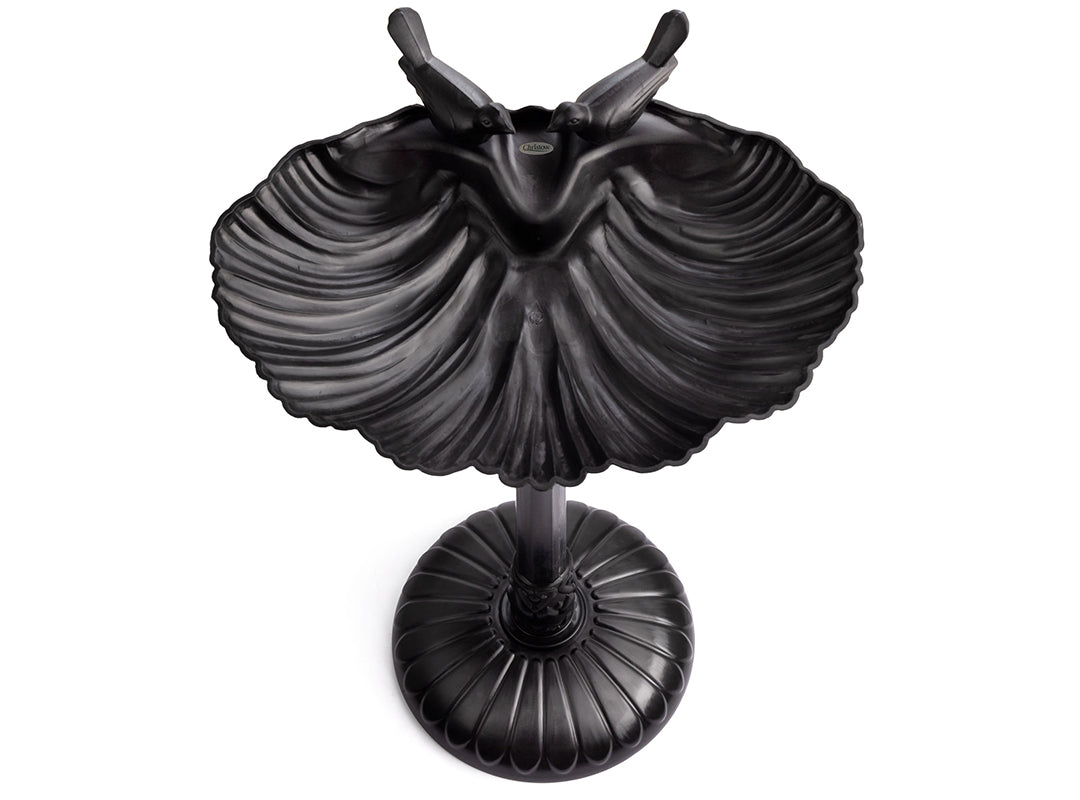 Decorative Clamshell Design