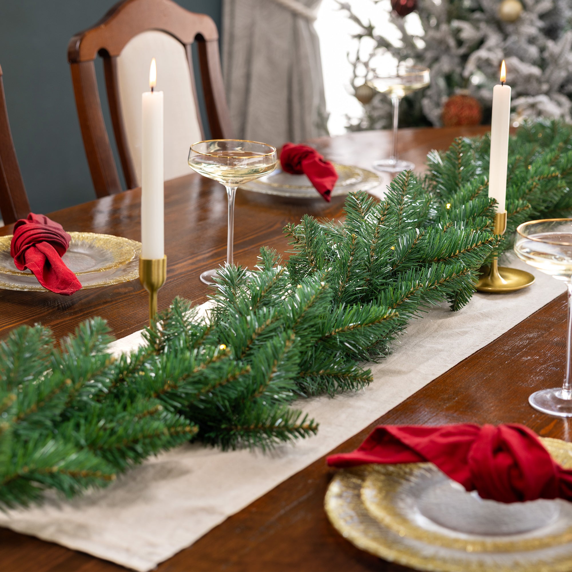 Plain Spruce Pre-Lit Christmas Garland