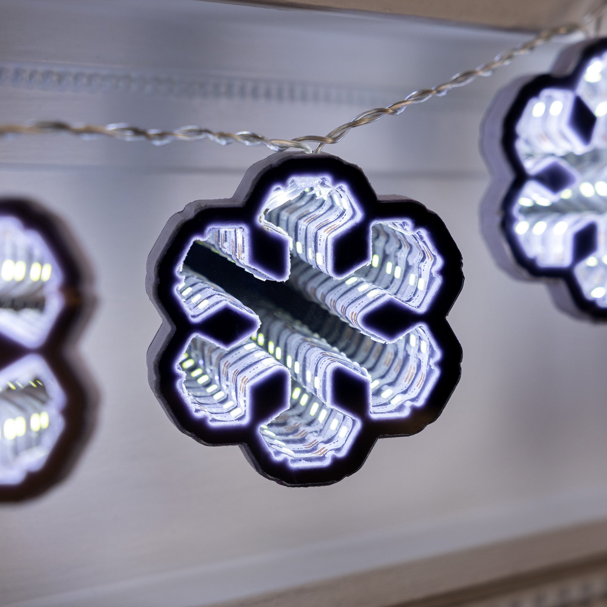 Snowflake Infinity Light Garland