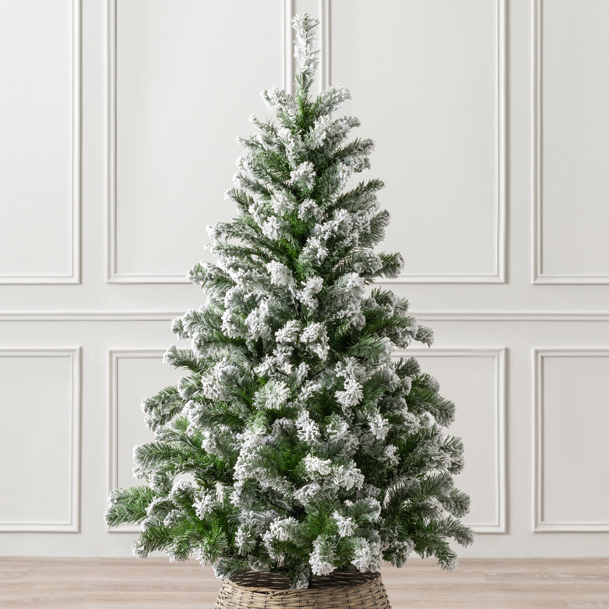 Chamonix Spruce Flocked Christmas Tree