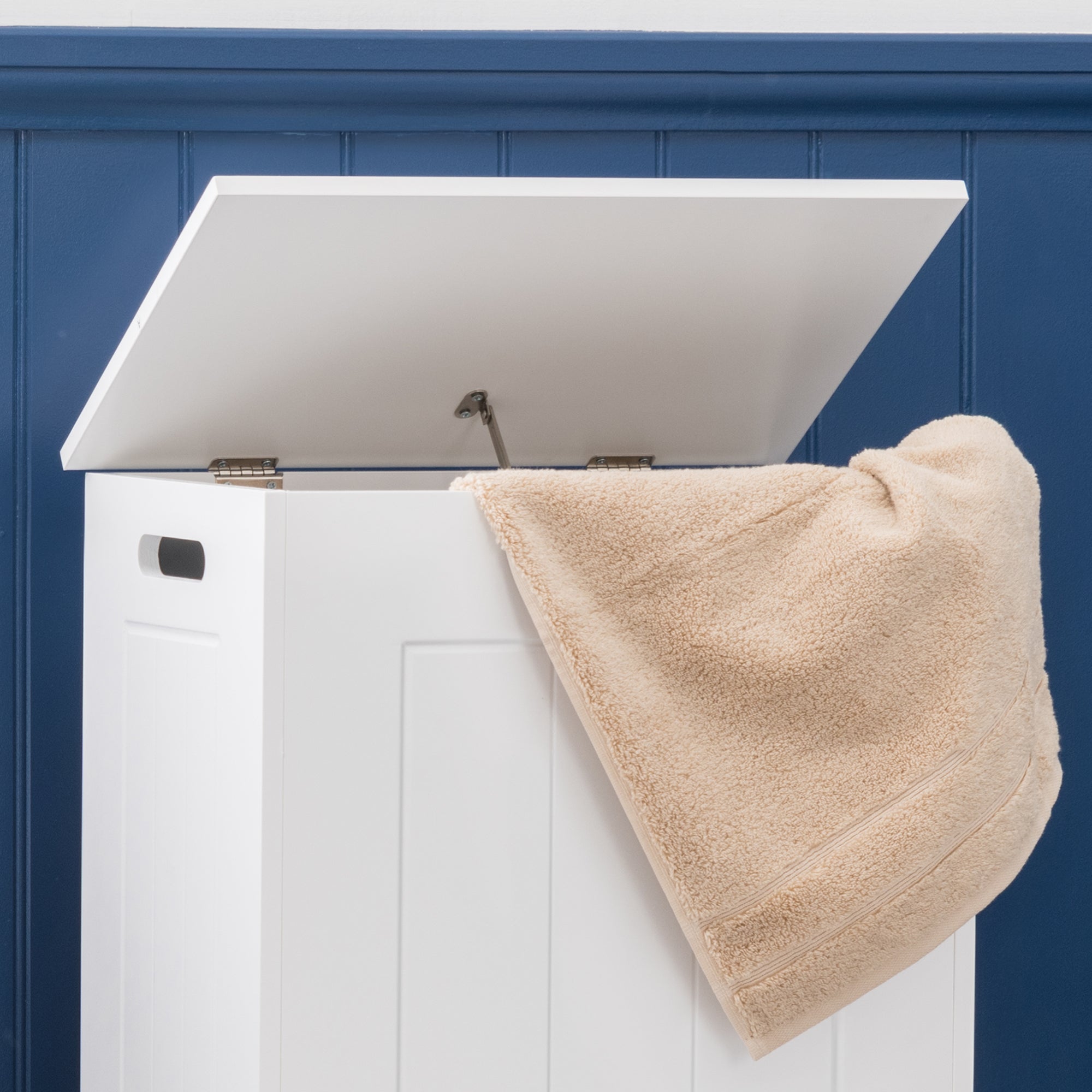 Clovelly White Laundry Hamper With Lid
