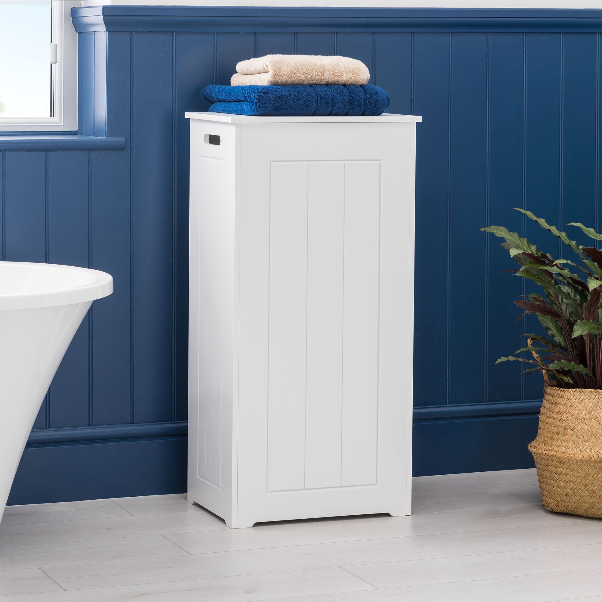Clovelly White Laundry Hamper With Lid