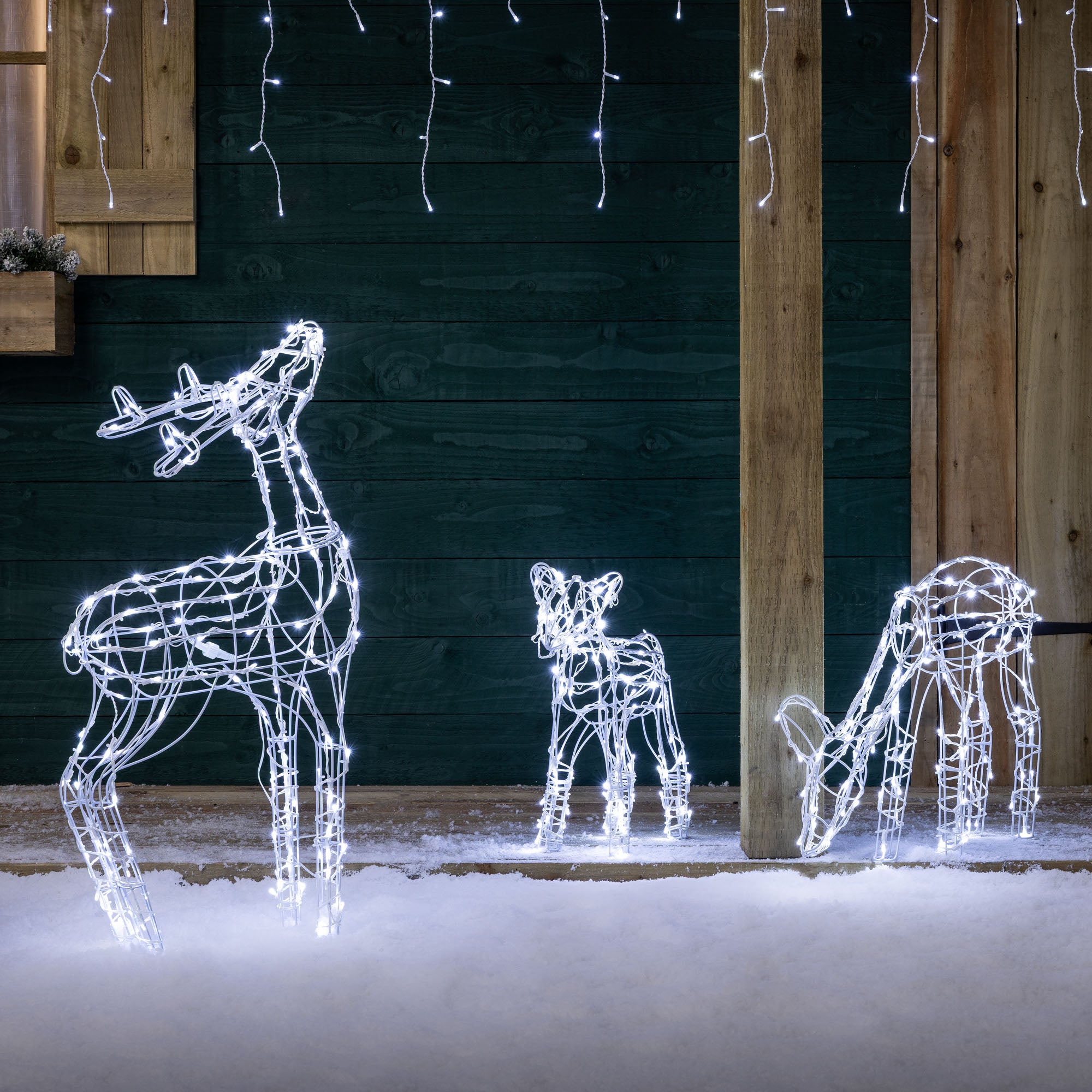 Light Up White Wire Reindeer Family