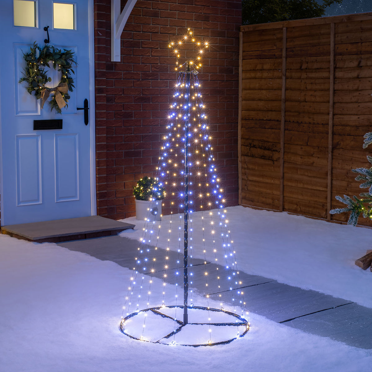 Maypole Christmas Tree