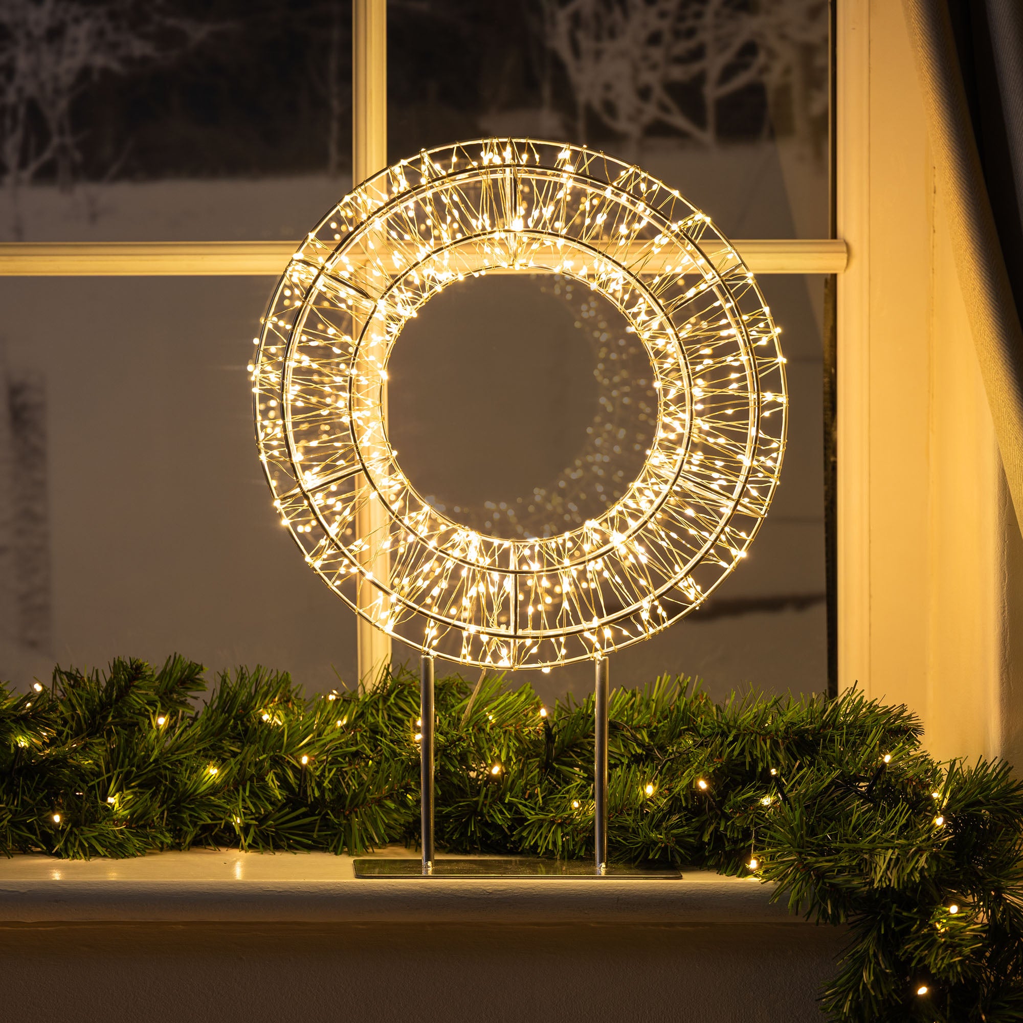 Micro LED Christmas Wreath with Stand