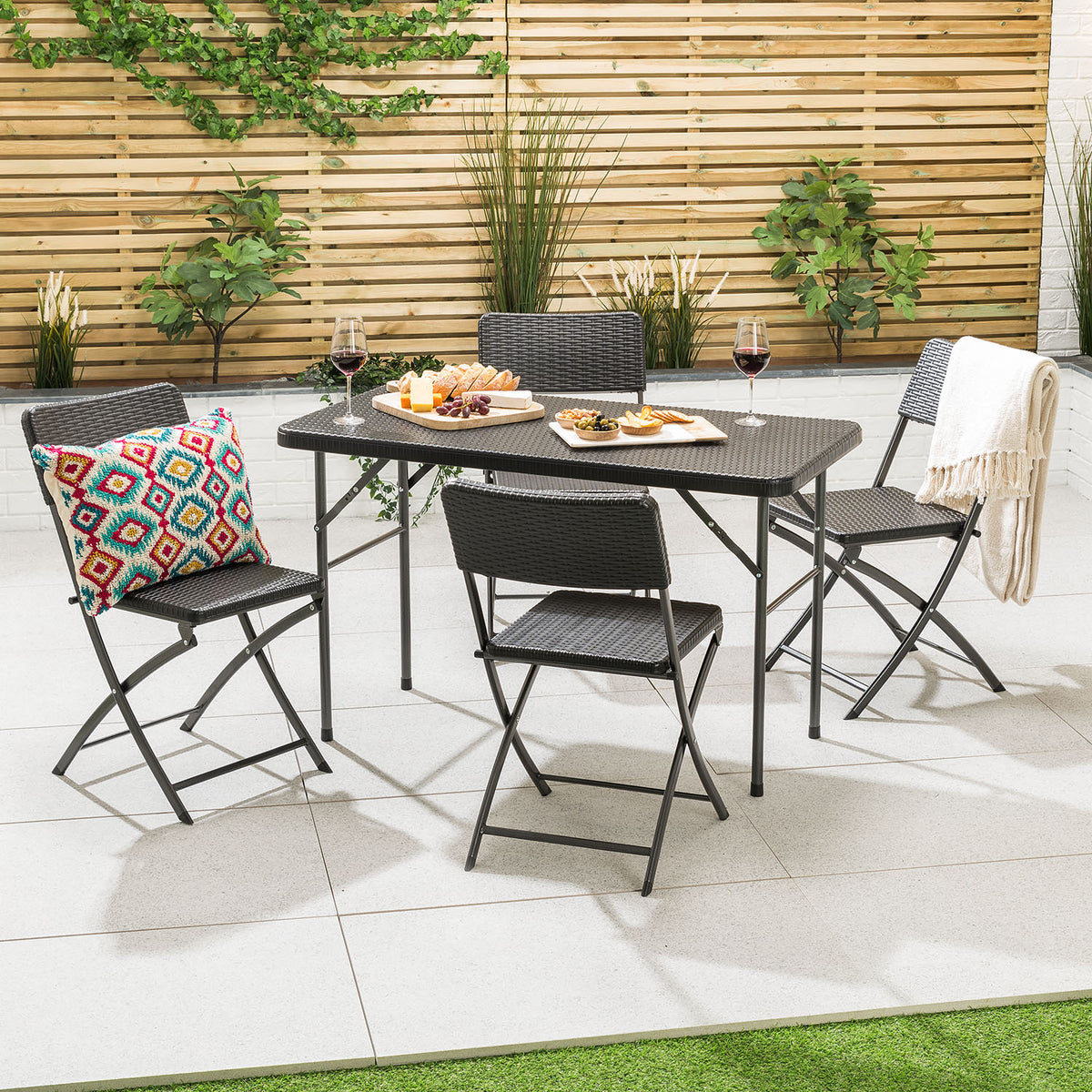 Christow 4ft Rattan Effect 4 Seater Dining Set