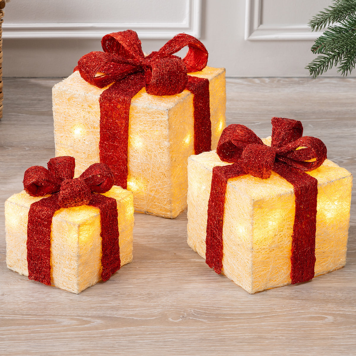 Sisal Light Up Christmas Presents